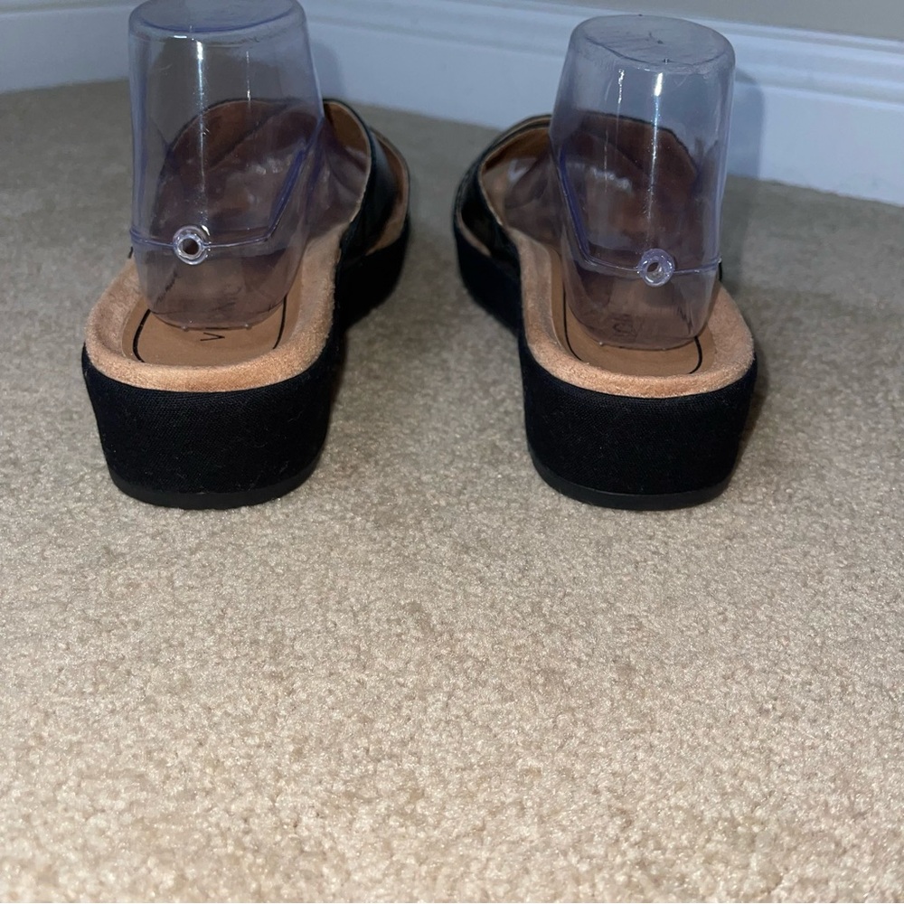 Vionic Black and Snake Print Sandals - Picture 5 of 7